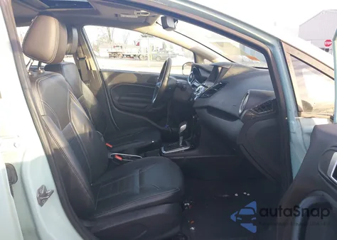 2017 Ford Fiesta Titanium z USA, uszkodzony, nr VIN 3FADP4FJ4HM123934